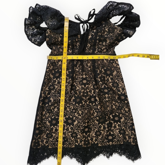 FOR LOVE & LEMONS "Rosemary" Cold Shoulder Lace Mini Dress - Size S - Picture 11 of 14